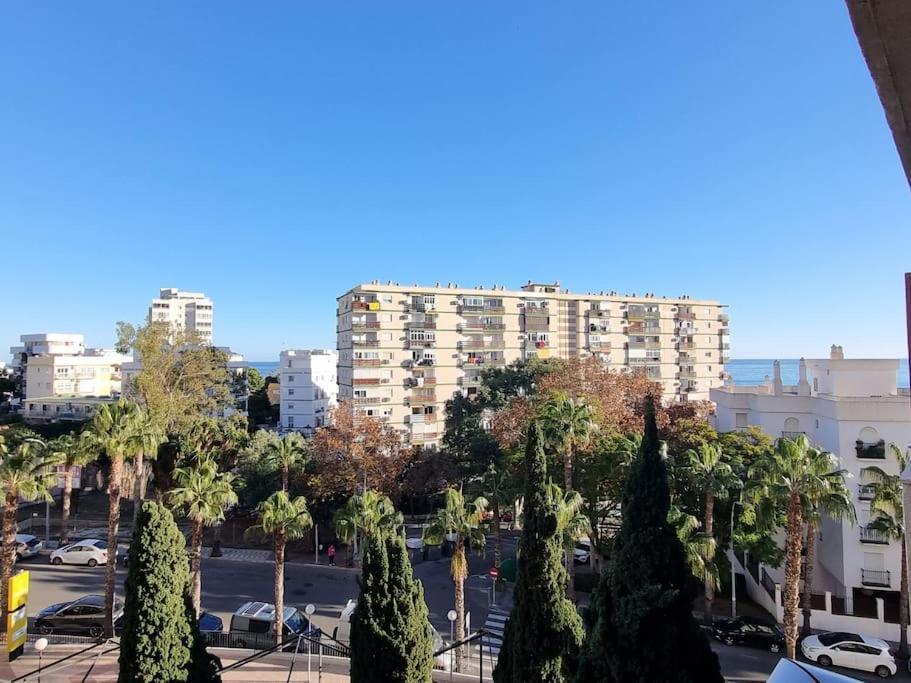 Jupiter2 Moderno Estudio Parque La Paloma Apartment Benalmadena Bagian luar foto