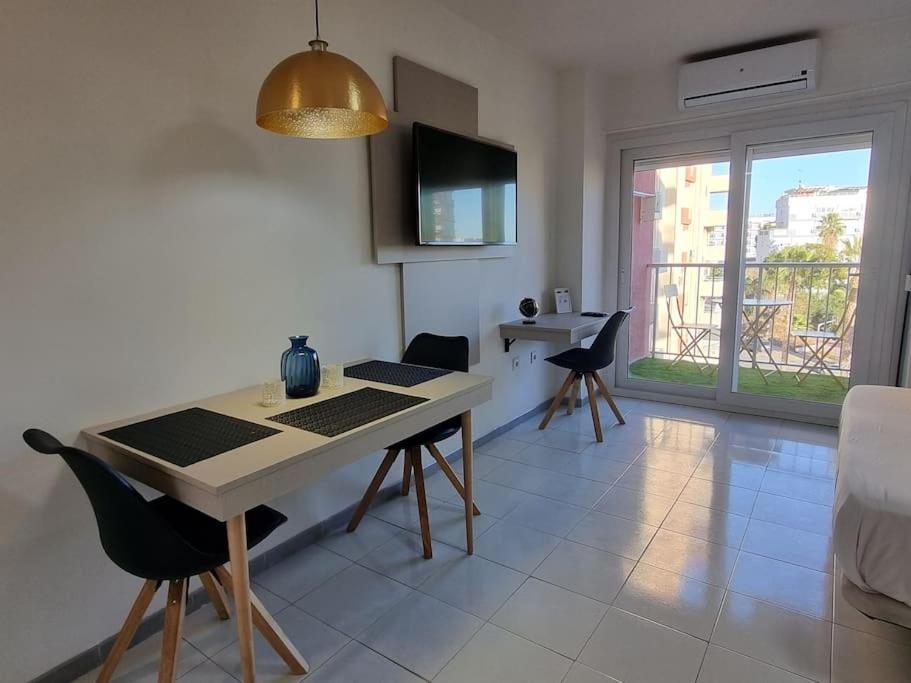 Jupiter2 Moderno Estudio Parque La Paloma Apartment Benalmadena Bagian luar foto